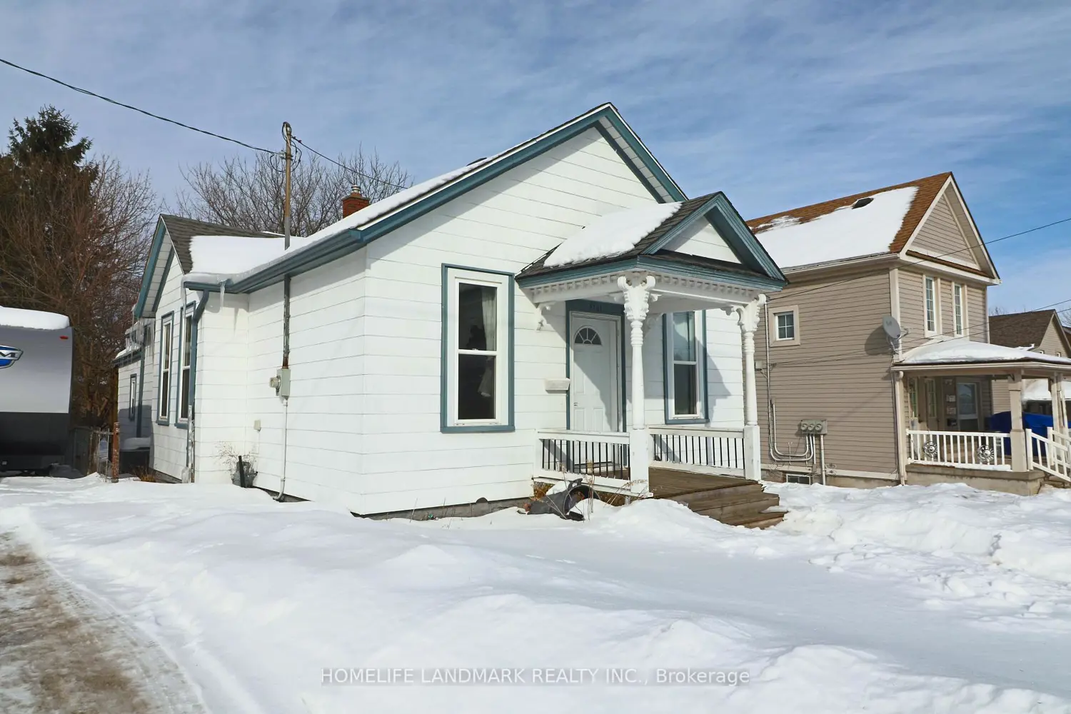 5761 Peer Street photo 2