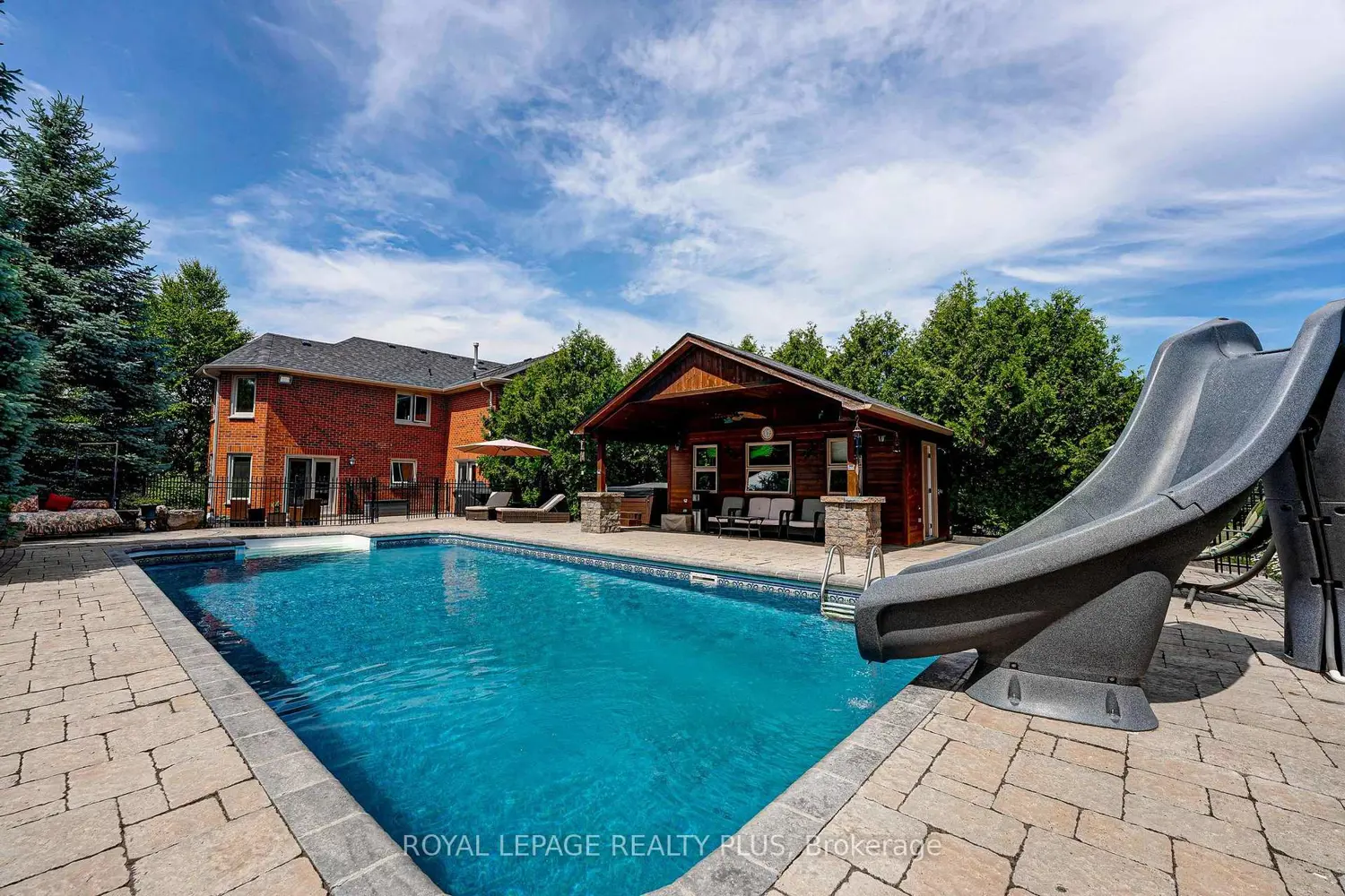 Additional image 4 of 5 Coates Hill Court