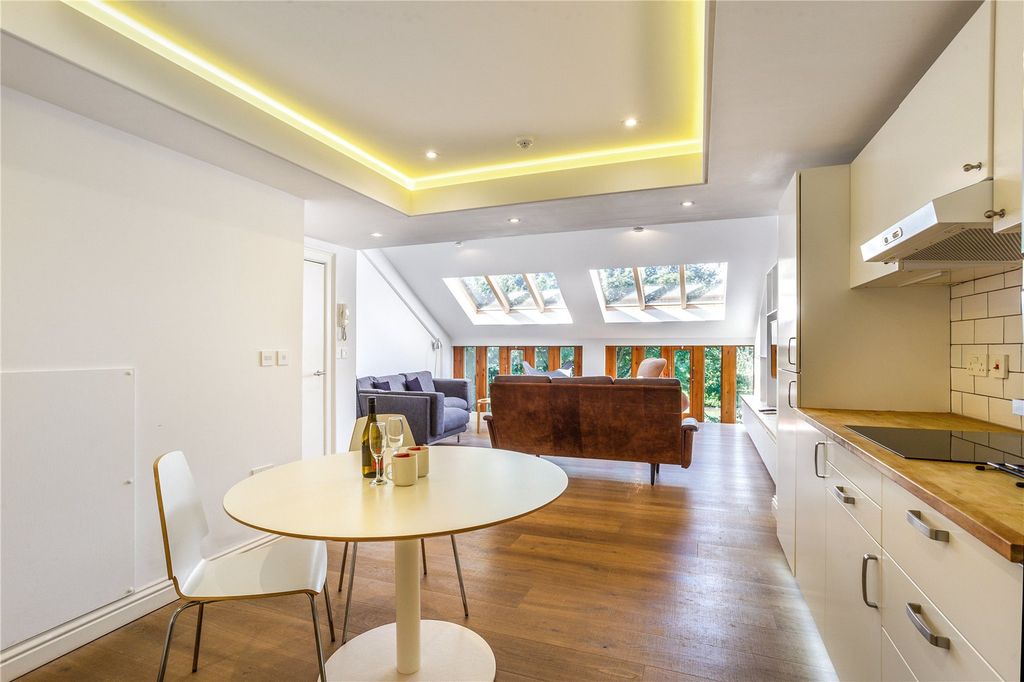 Additional image 4 of 2 bed flat for saleCoombs Road, Bakewell, Derbyshire DE45