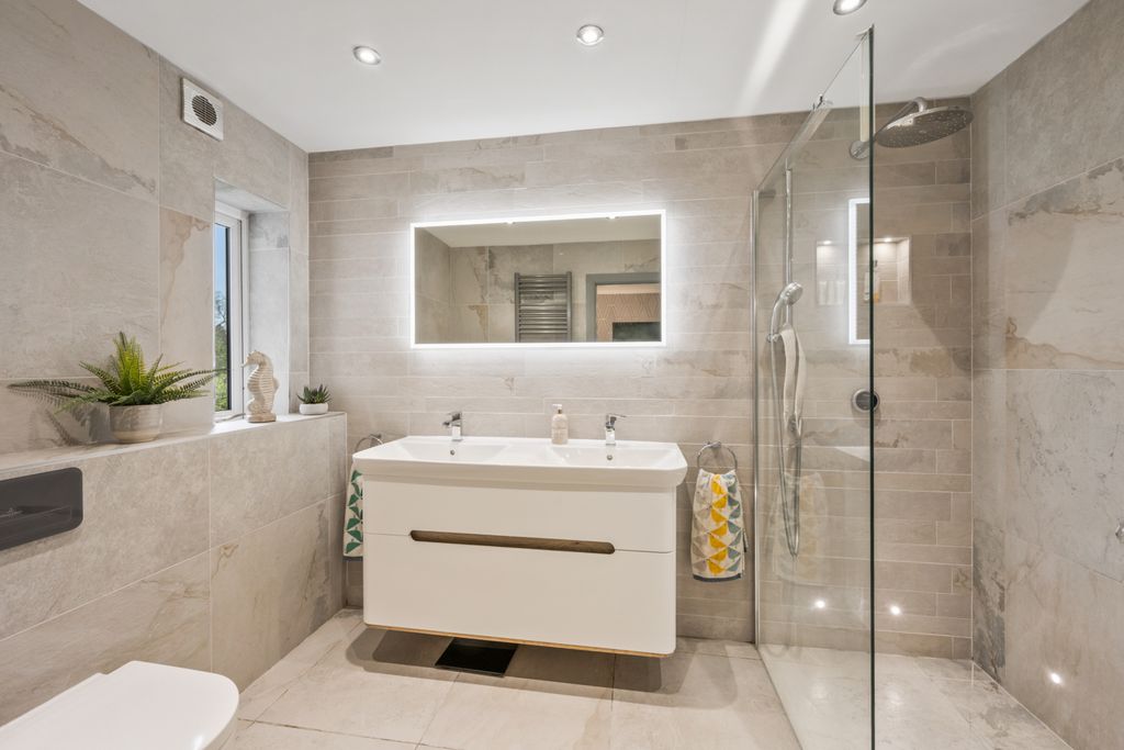 Additional image 18 of 5 bed detached house for salePrestbury Road, Wilmslow, Cheshire SK9
