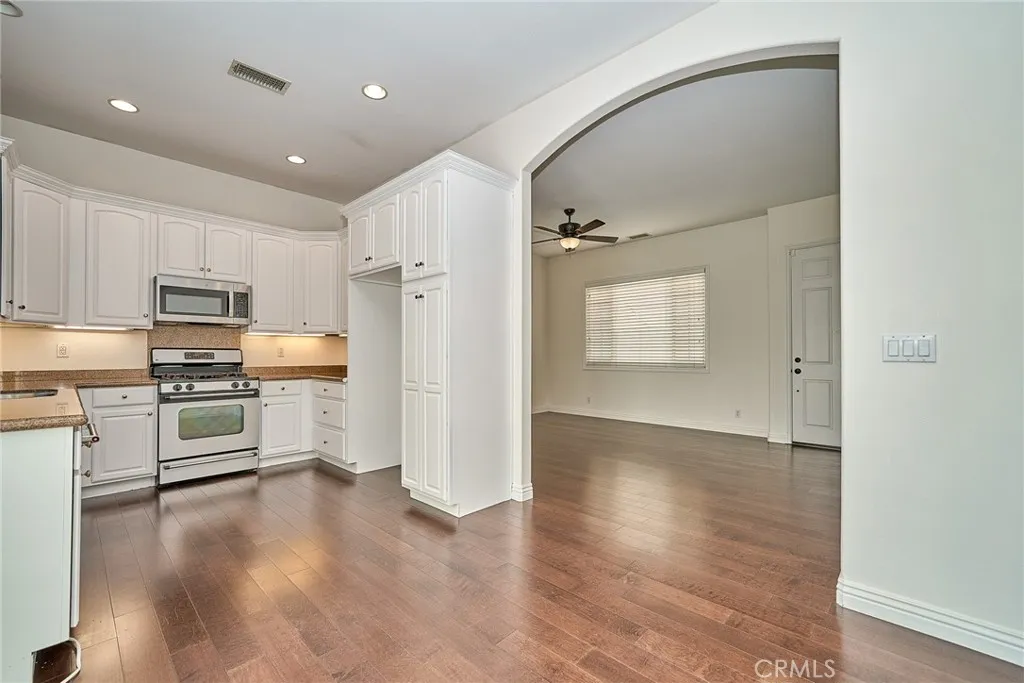 Additional image 38 of 10773 Chestnut St, Los Alamitos, CA 90720