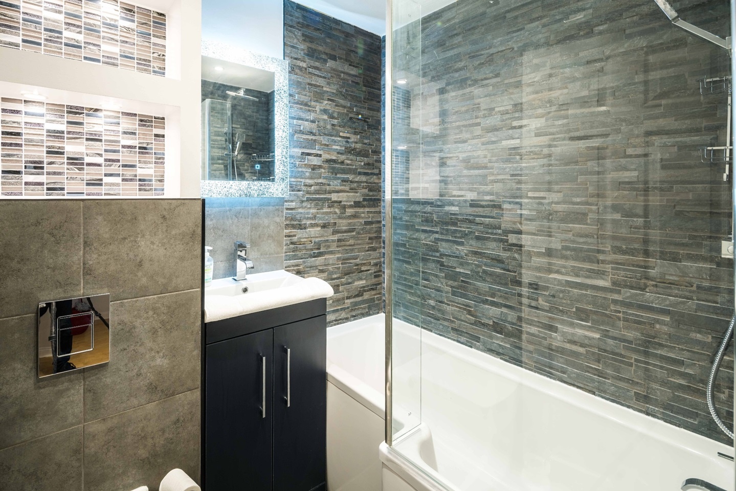 Additional image 4 of 1 Bed Flat, Cromwell Lodge, E1, N1 7GU