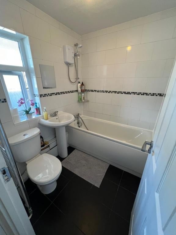 Additional image 2 of Room in a Shared House, Kelso Gardens, LS2, N1 7GU