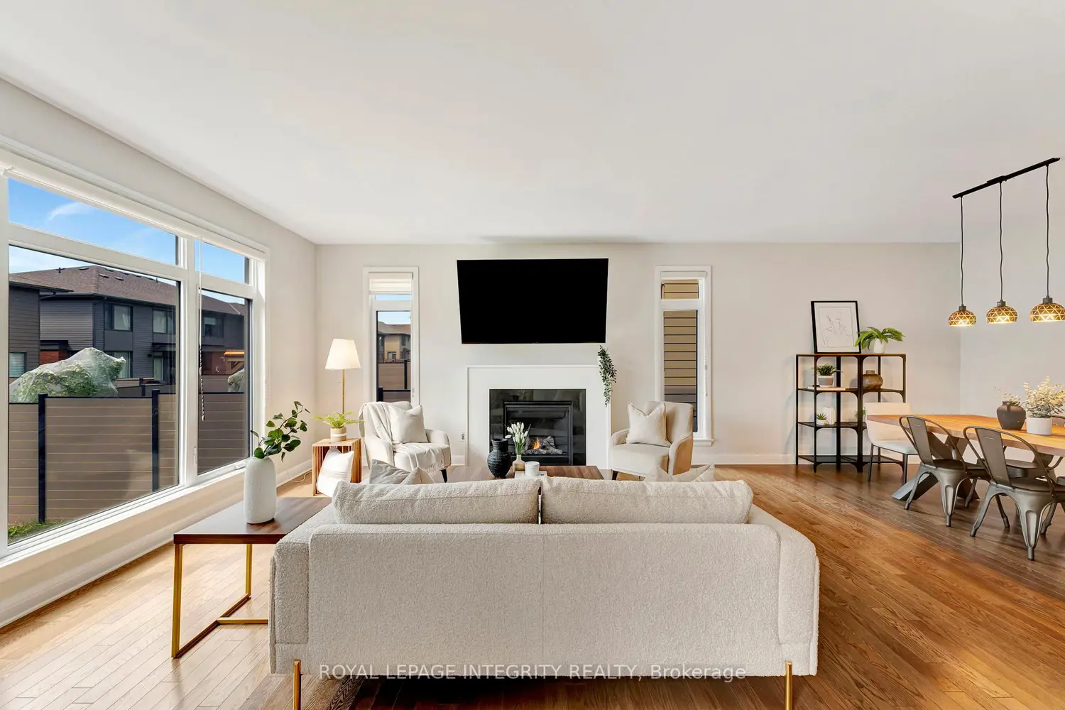 Additional image 3 of 885 Moses Tennisco Street