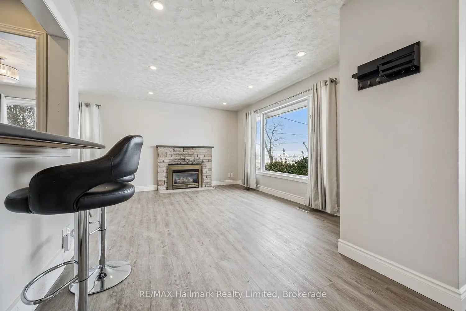 Additional image 3 of 474 College Avenue