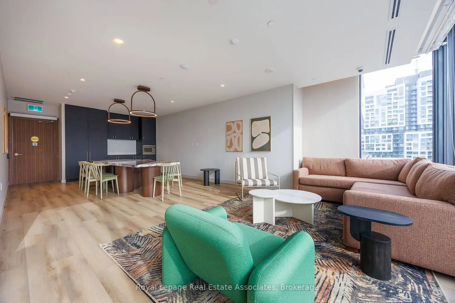 Additional image 13 of 9 Tecumseth Street 422