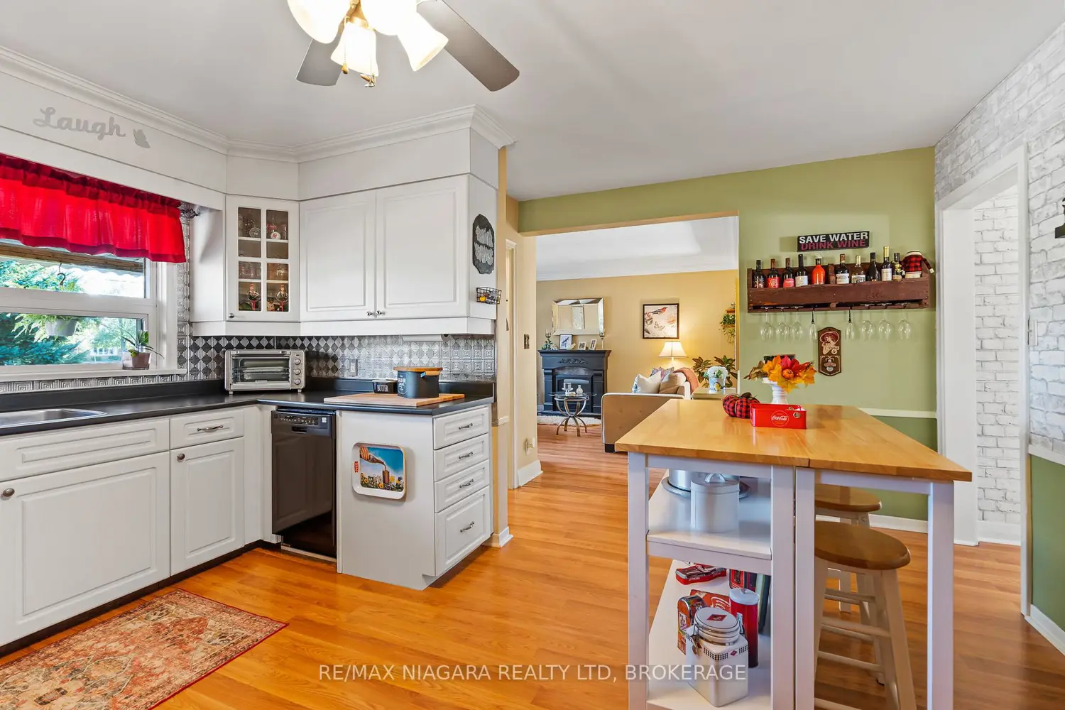 Additional image 9 of 85 Golden Boulevard