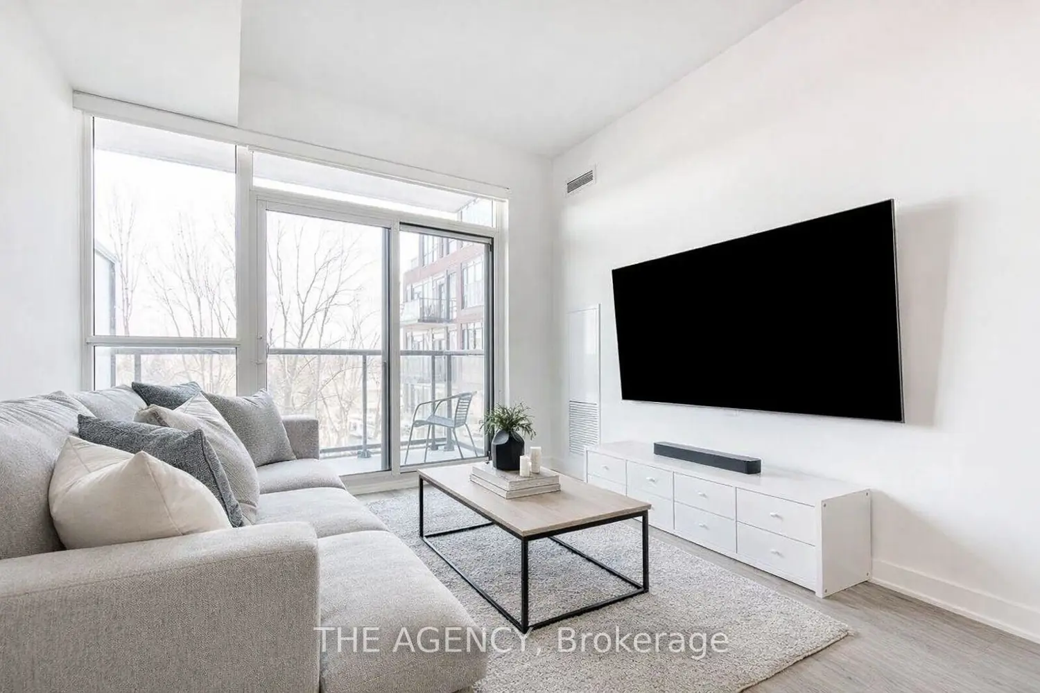 Additional image 10 of 681 Yonge Street 327