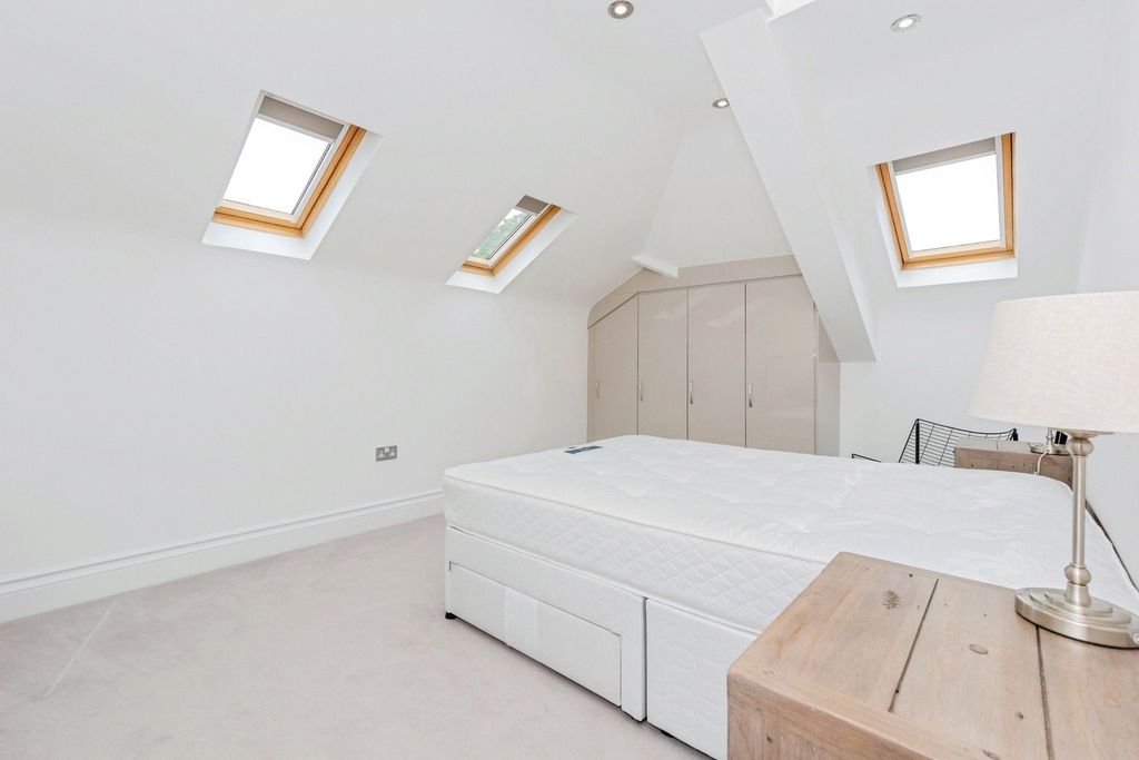 Additional image 9 of 2 bed flat for saleSt. Hilarys Park, Alderley Edge, Cheshire SK9