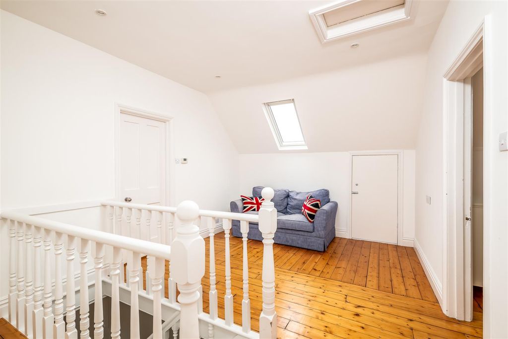 Additional image 27 of 7 bed detached house for salePark Avenue, Bedford MK40
