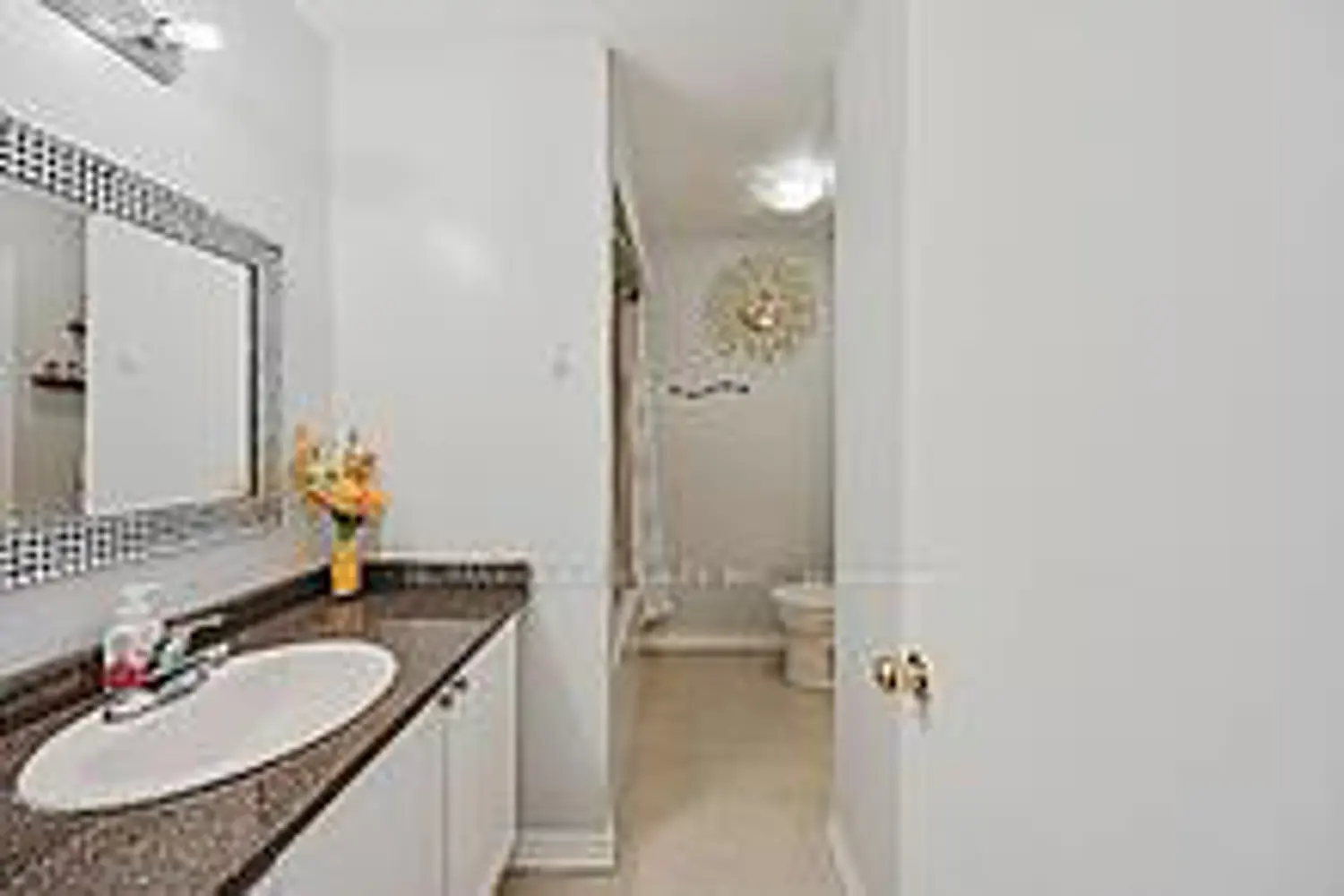 Additional image 14 of 7560 Goreway Drive 27