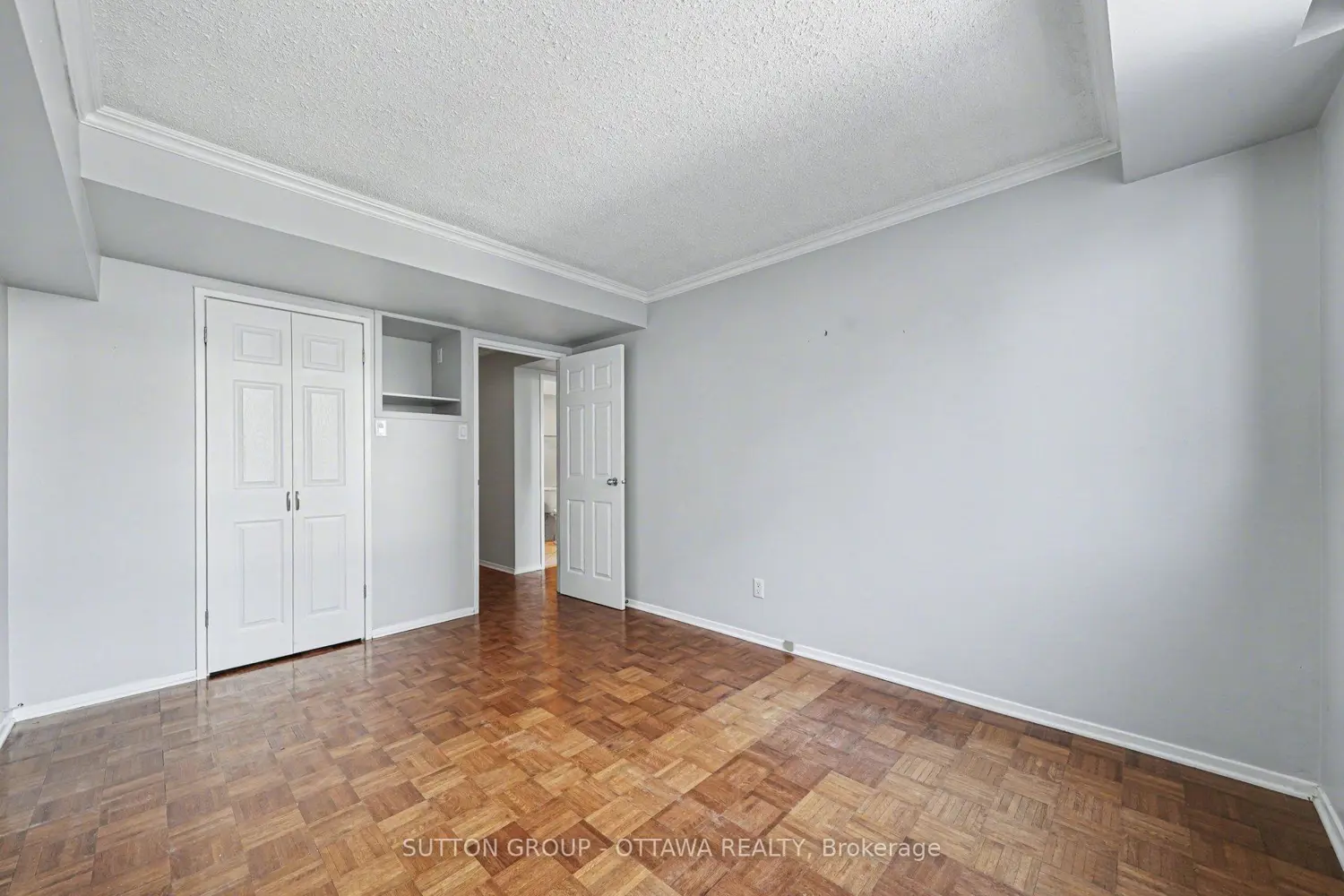 Additional image 7 of 200 Bay Street 1004