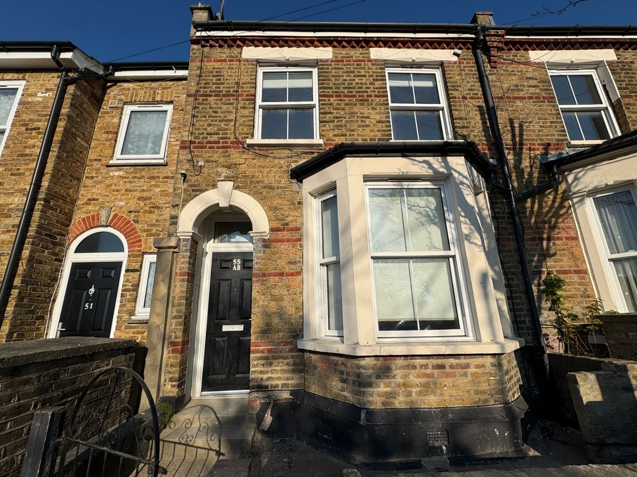 2 Bed Flat, Heron Road, SE24, N1 7GU