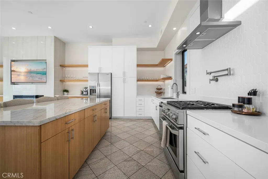 Additional image 71 of 1724 Bluff Pl, Long Beach, CA 90802