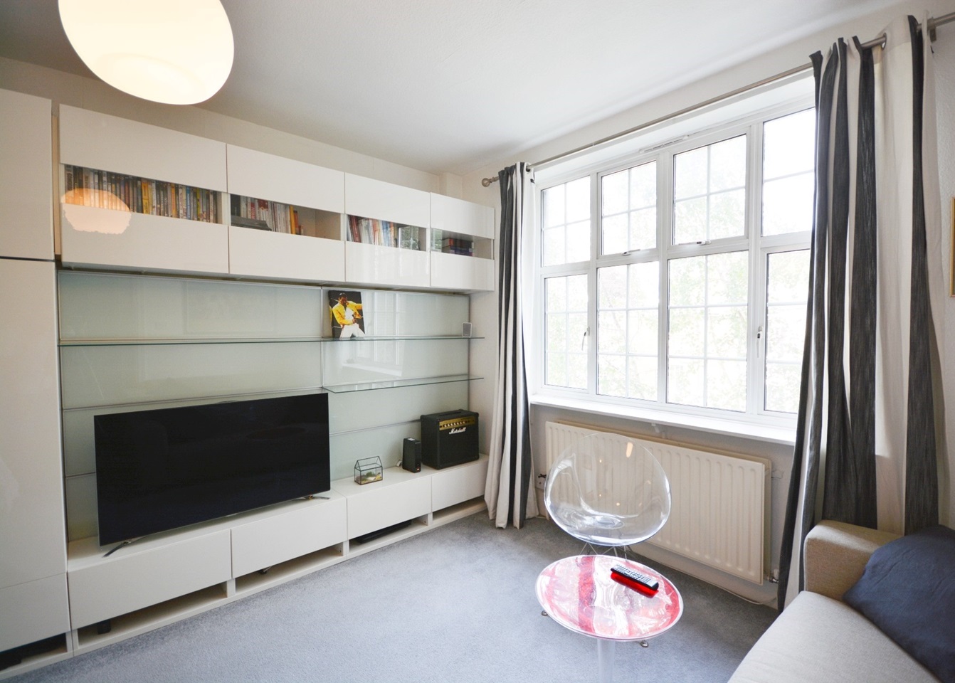Studio Flat, Kenton Court, W14, N1 7GU