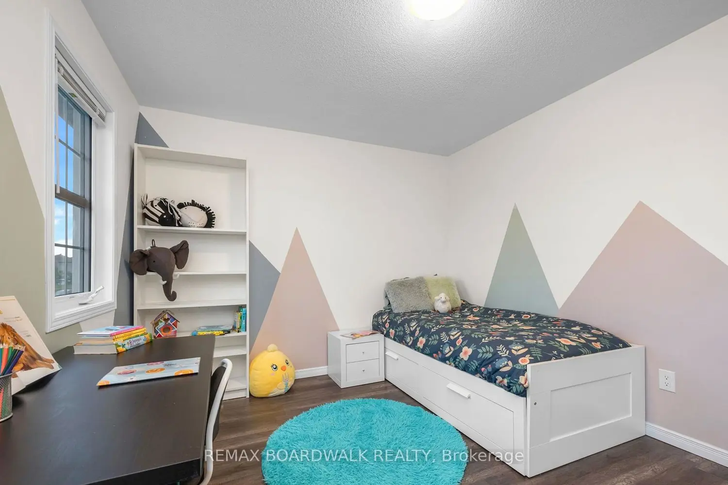 Additional image 16 of 302 Haliburton Heights