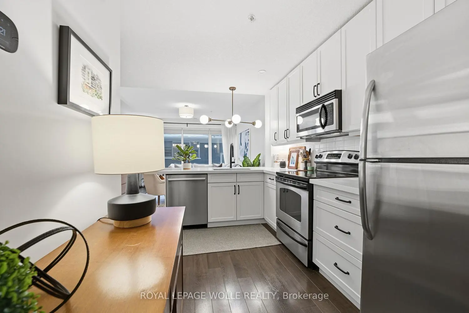 188 King Street 210 photo 5