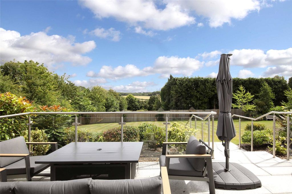 Additional image 8 of 4 bed flat for salePenn Road, Beaconsfield HP9