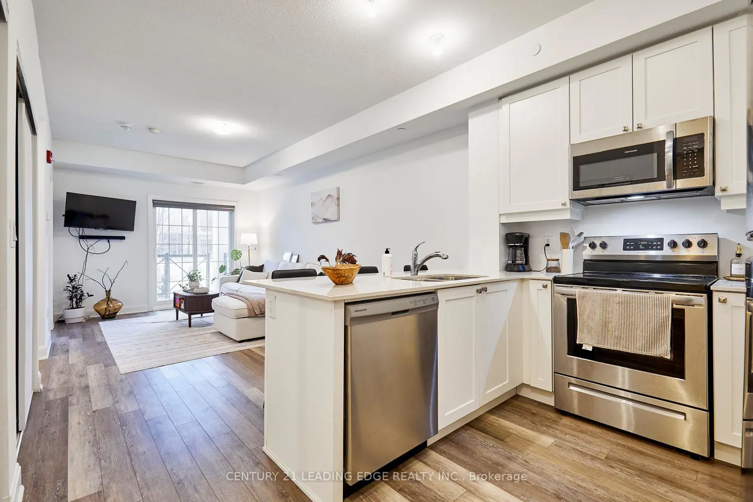 Additional image 8 of 50 Lakebreeze Drive 105