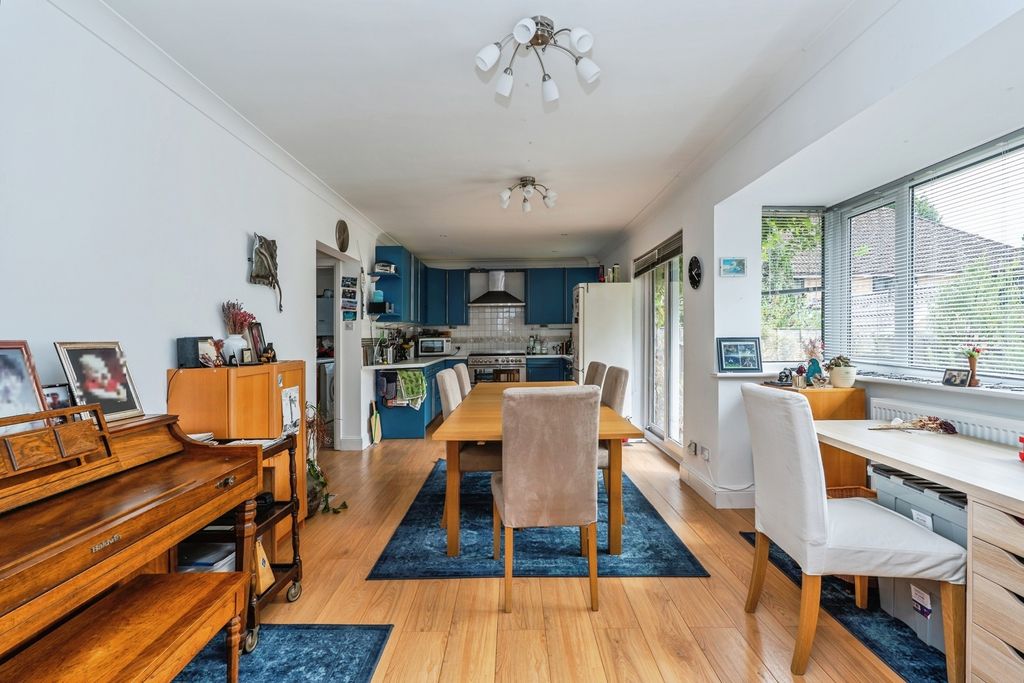 Additional image 2 of 5 bed detached house for saleCrofton Close, Southampton, Hampshire SO17