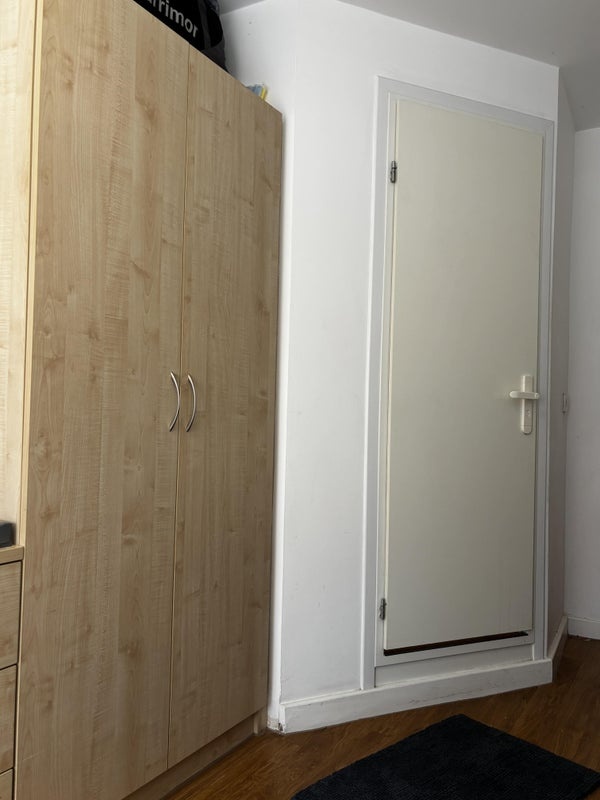 Additional image 3 of Room in a Shared Flat, Canalside, B19, N1 7GU