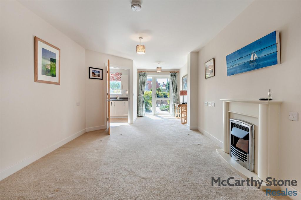 Additional image 3 of 2 bed flat for saleMonument Place, Endless Street, Salisbury SP1