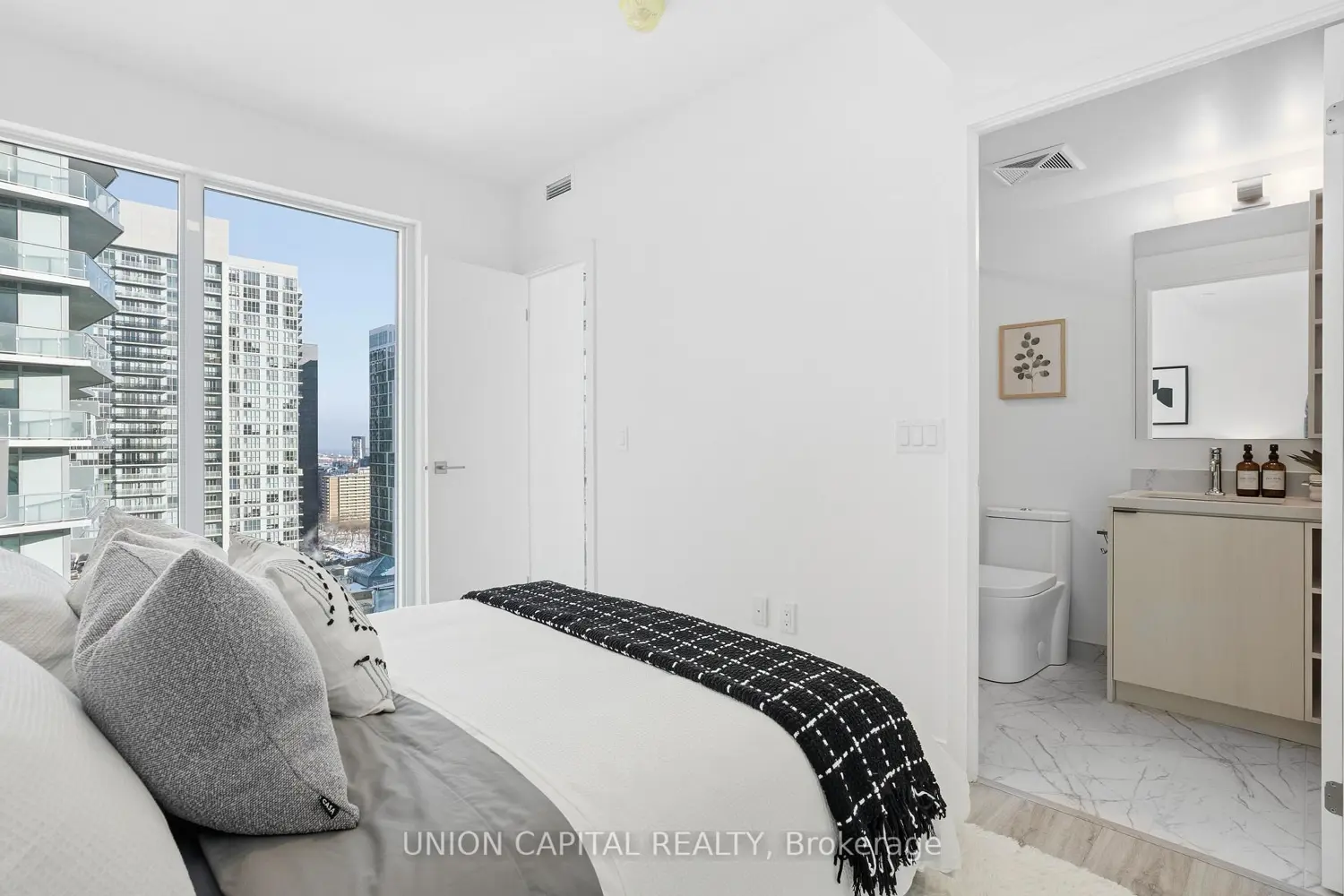 Additional image 17 of 252 Church Street 2611