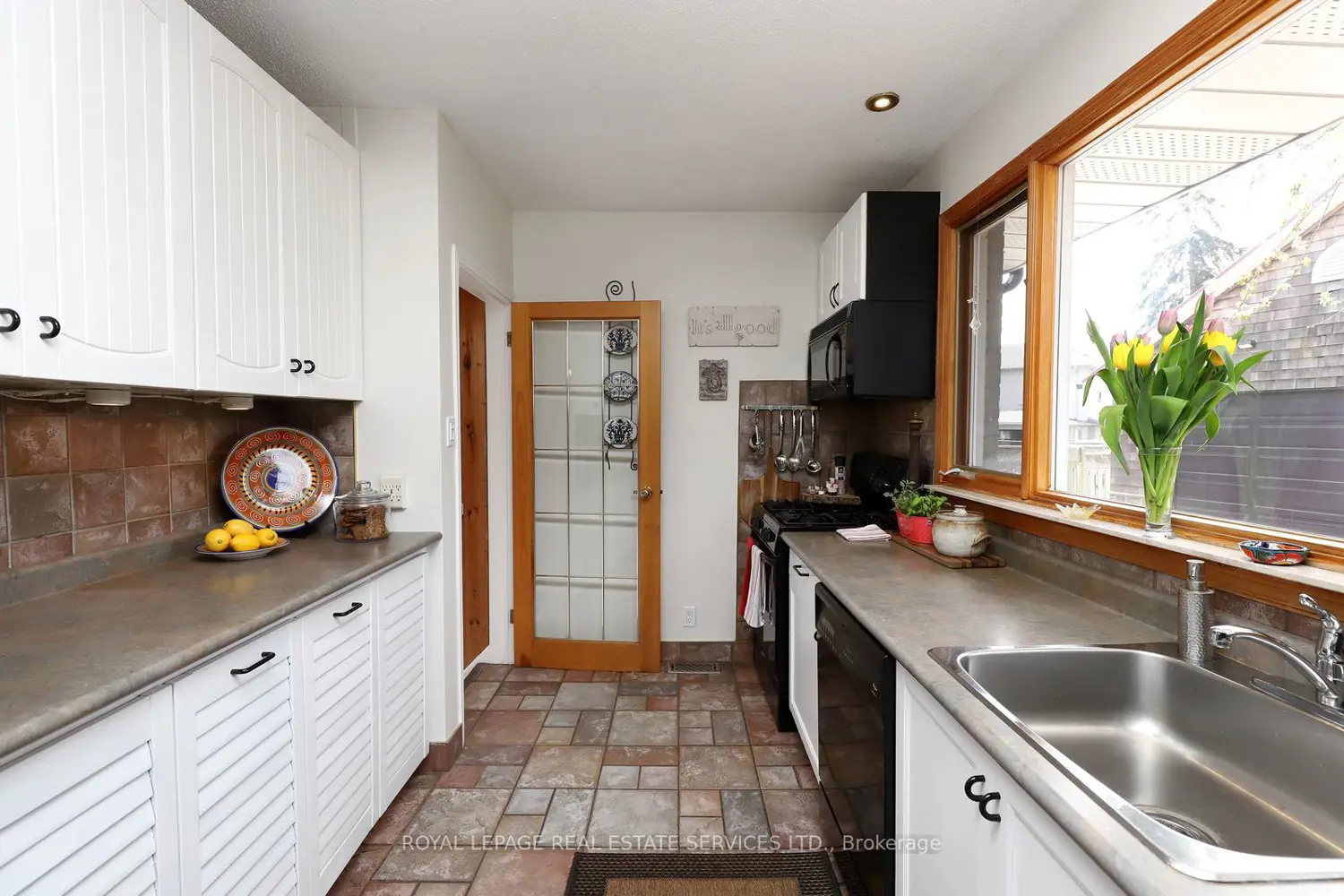 167 Oliver Place photo 4