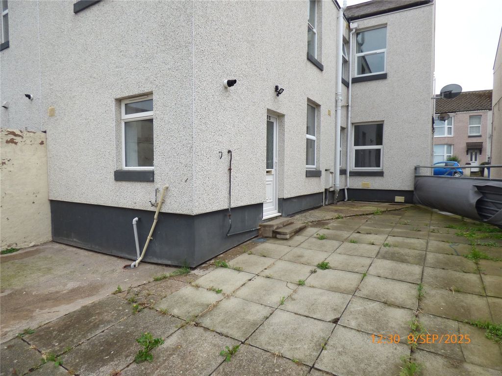 Additional image 2 of 2 bed flat for saleVictoria Avenue, Prestatyn, Denbighshire LL19