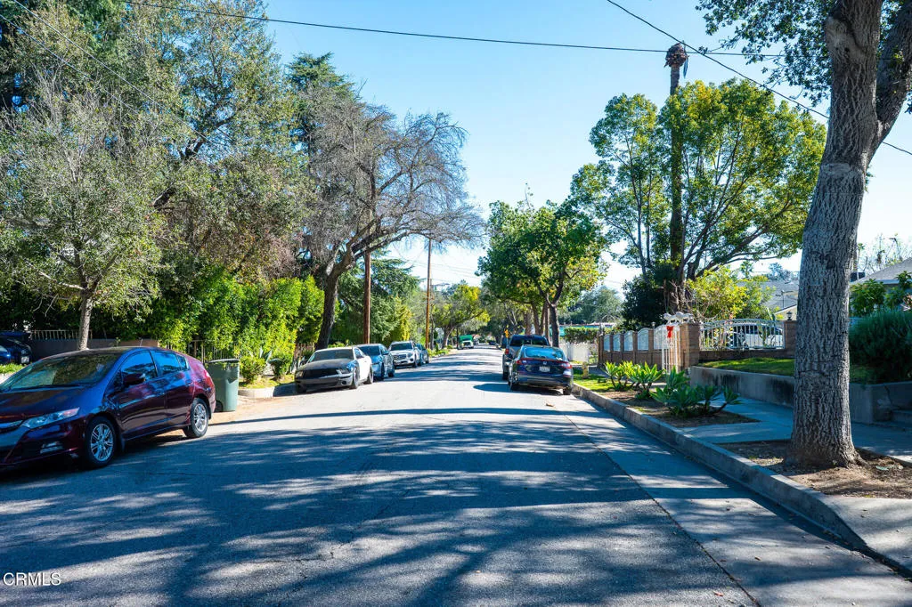 270 E Penn Street, Pasadena, CA 91104