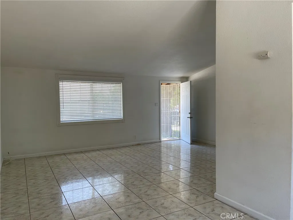 Additional image 3 of 7760 Aspen Avenue Unit A, Fontana, CA 92336