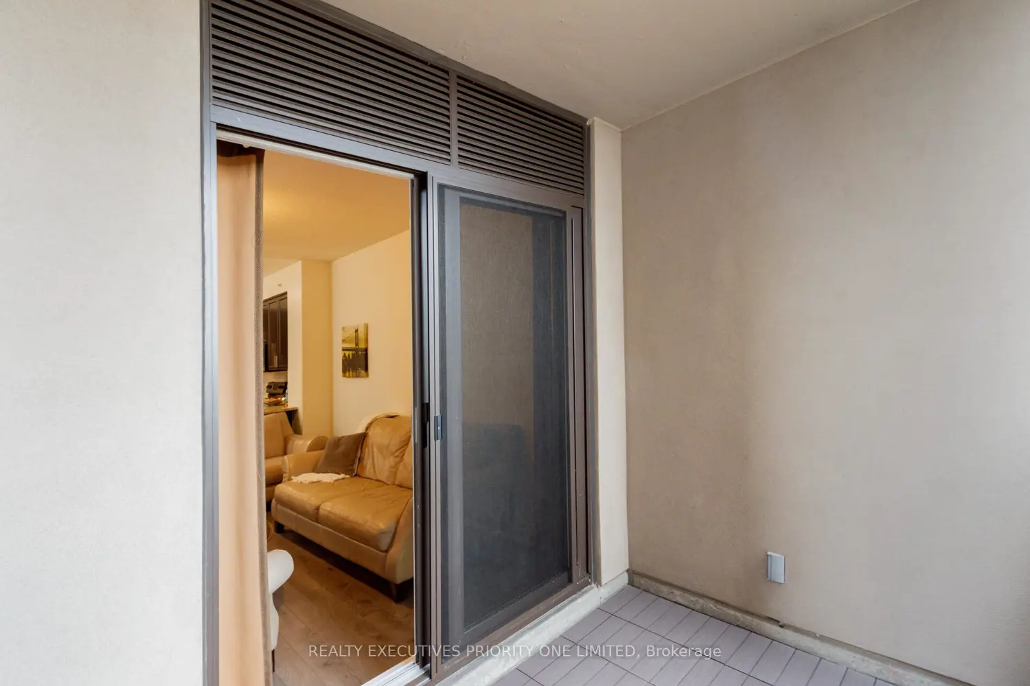 Additional image 14 of 9255 Jane Street 614