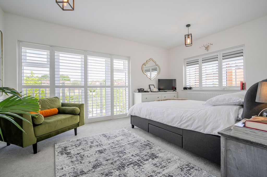 Additional image 7 of 5 bed detached house for saleMartin Avenue, Sunninghill SL5