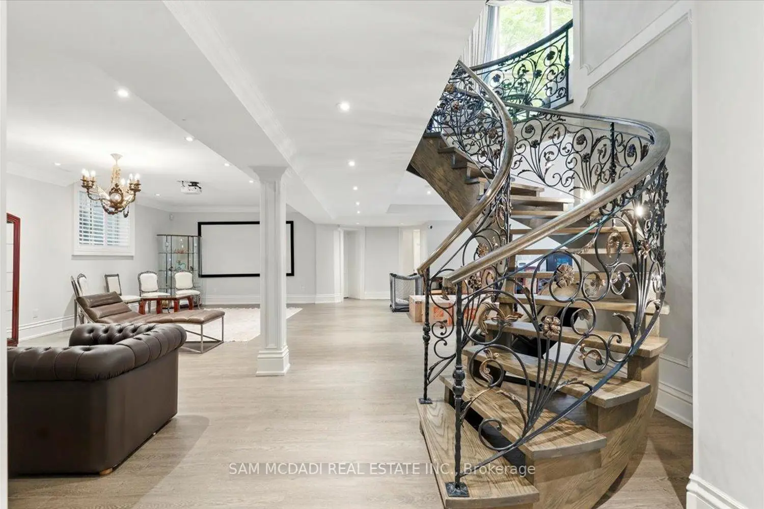 Additional image 19 of 883 Parkland Avenue