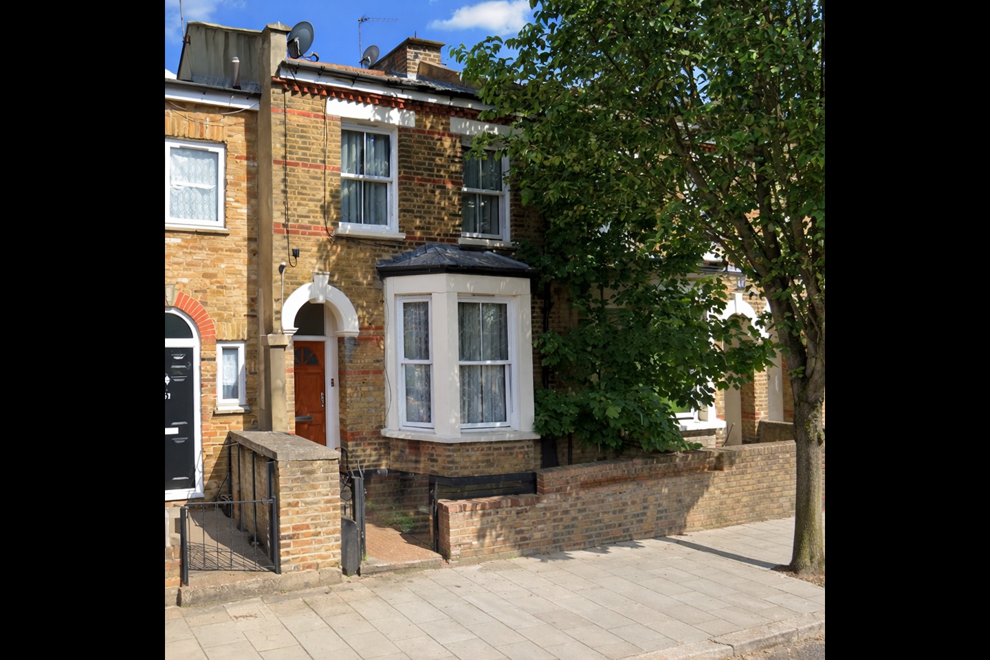 2 Bed Flat, Heron Road, SE24, N1 7GU