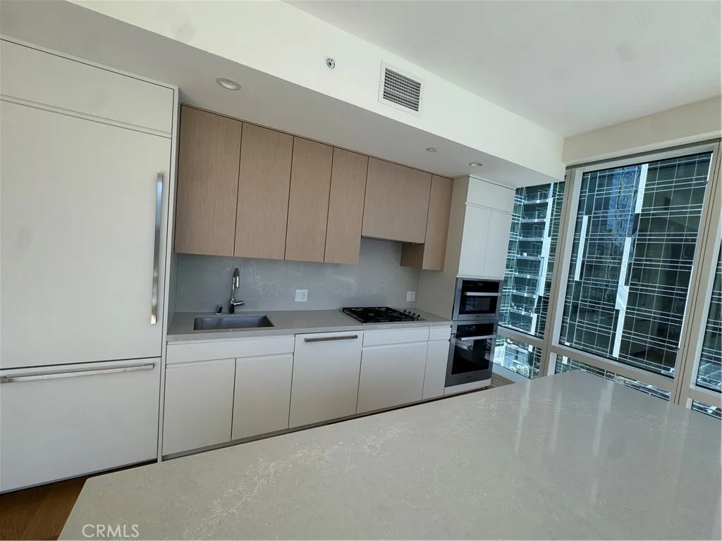 Additional image 5 of 877 Francisco, Los Angeles, CA 90017