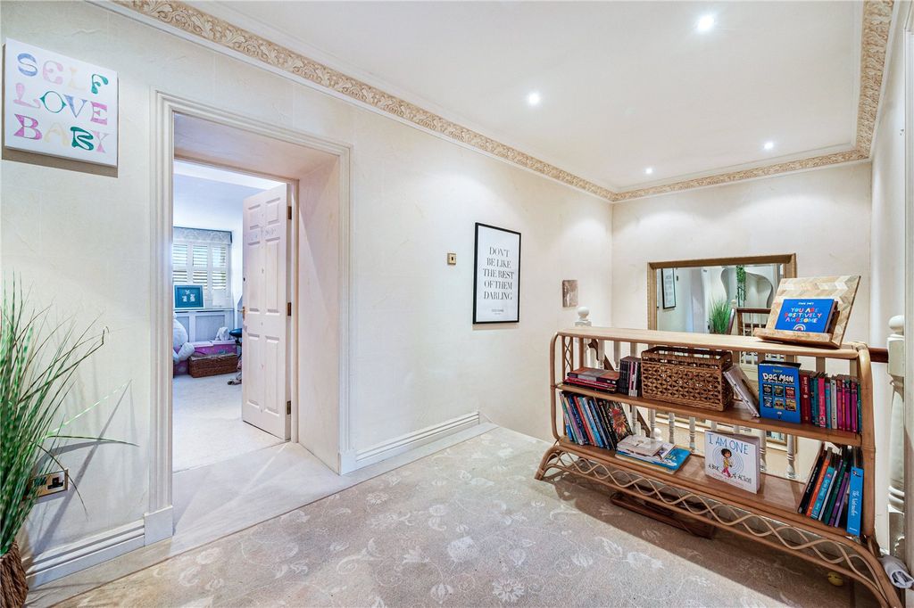 Additional image 9 of 4 bed flat for saleBridge House, Bridge Court, Harrogate Road, Harewood, Leeds LS17