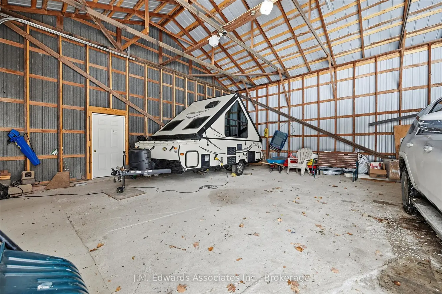 Additional image 16 of 5882 Canborough Road