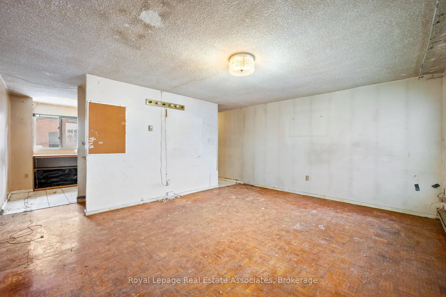 Additional image 7 of 829 Richmond Street 101