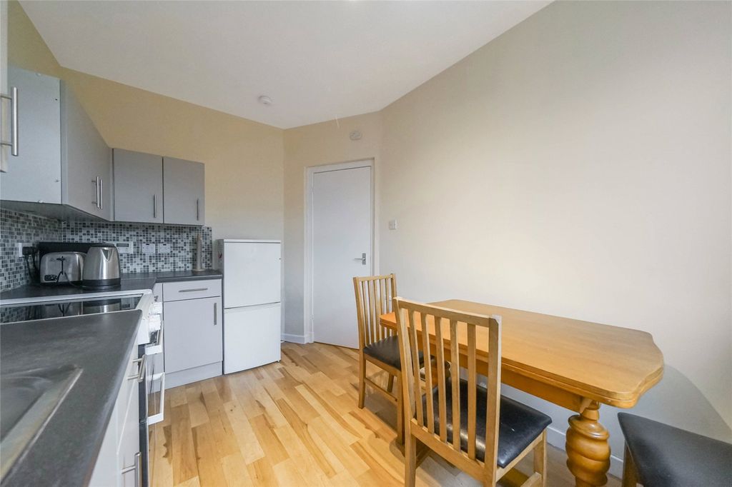 Additional image 9 of 2 bed flat for saleScott Street, Stirling, Stirlingshire FK8