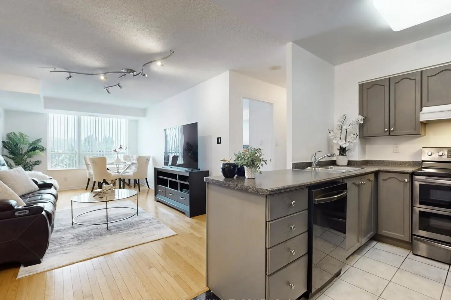 Additional image 13 of 19 Northern Heights Street 412