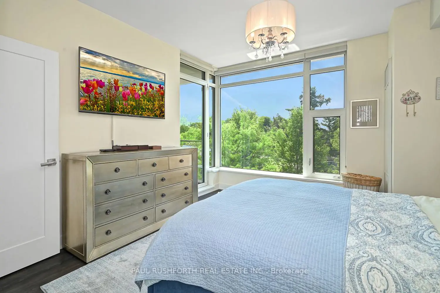 Additional image 11 of 1035 Bank Street 104