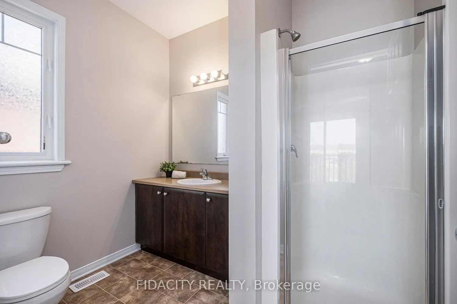 Additional image 17 of 3391 Cambrian Road