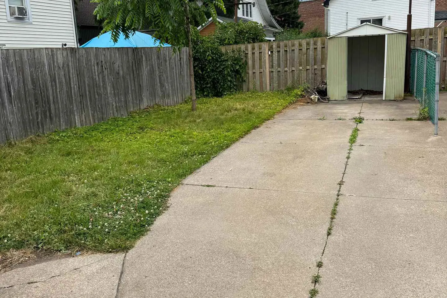 4688 Ryerson Crescent photo 4