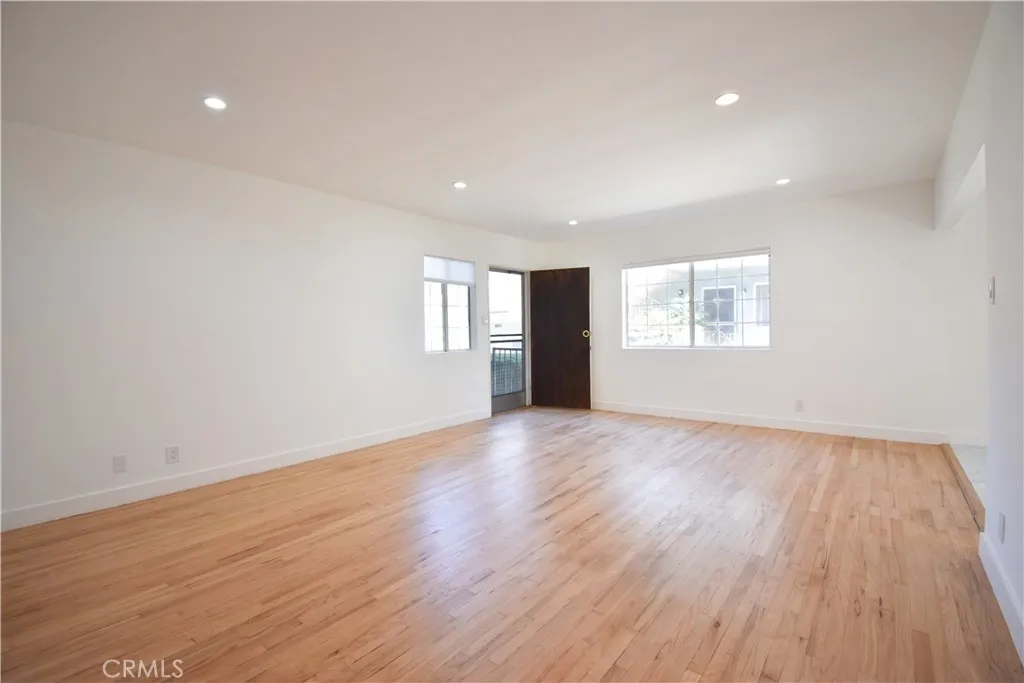 Additional image 7 of 1570 N Verdugo Road Unit B, Glendale, CA 91208