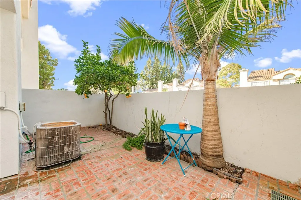 Additional image 41 of 72 Almador, Irvine, CA 92614