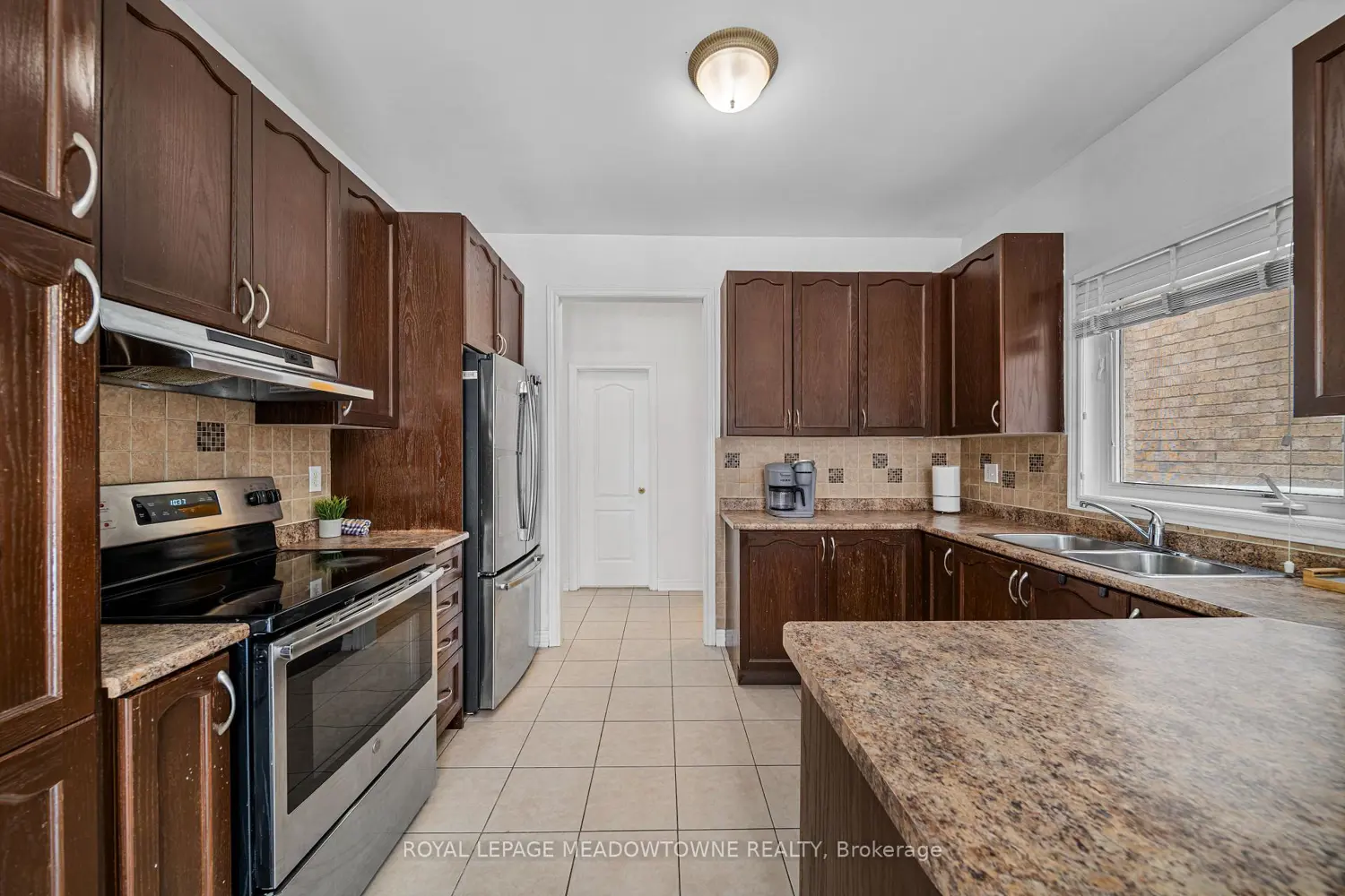 Additional image 12 of 15 New Hampshire Court