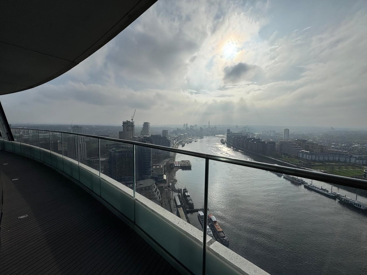 3 Bed Flat, Lombard Wharf, SW11, N1 7GU