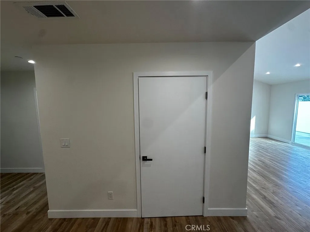 15950 Cohasset St, Van Nuys, CA 91406