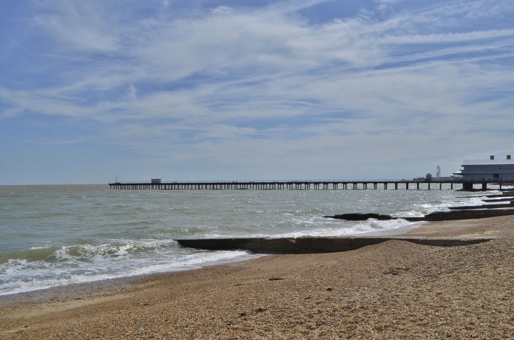 Additional image 4 of 2 bed flat for saleUndercliff Road West, Felixstowe IP11